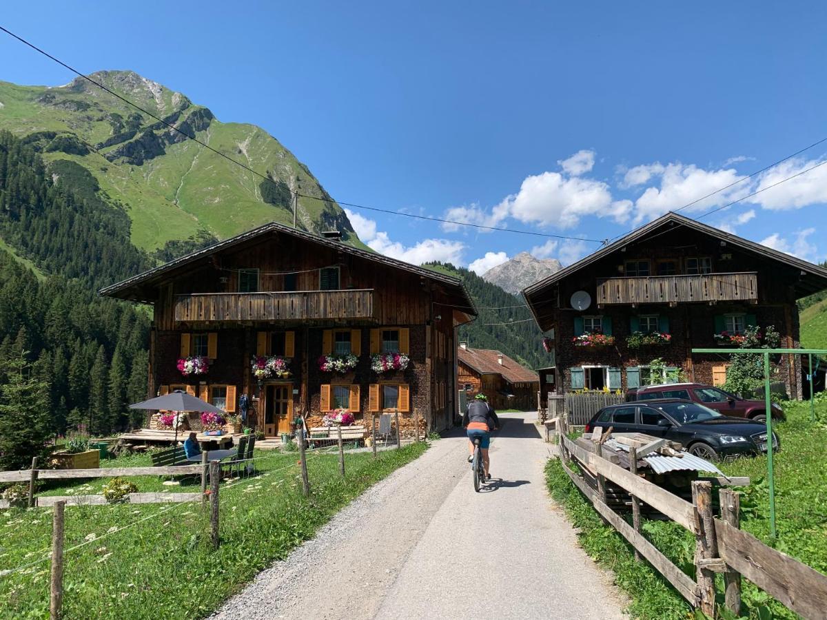 Bed and Breakfast Haus Walch à Elbigenalp Extérieur photo